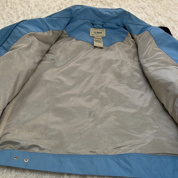 L.L. Bean Women’s Blue Jacket
Size Small Petite - Picture 8 of 10